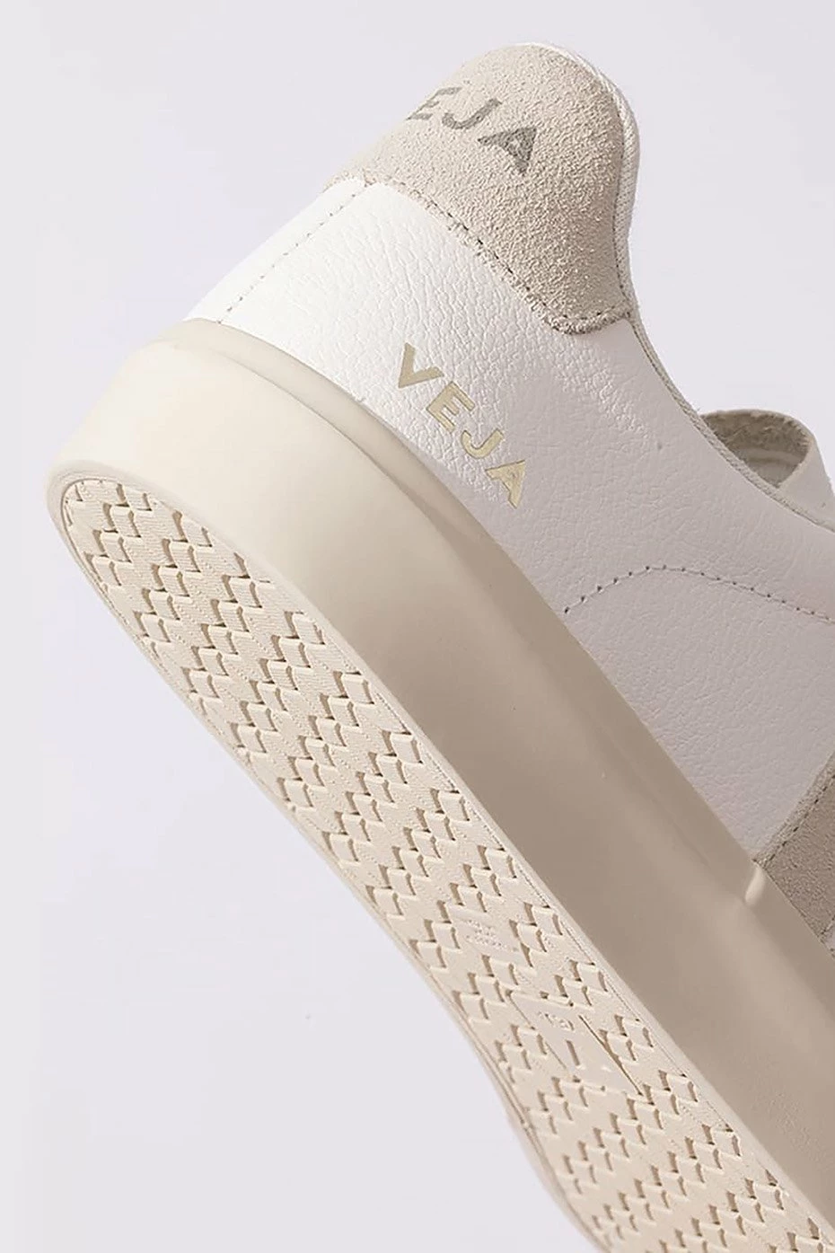 Veja Extra White Campo Chromefree Trainer Womens