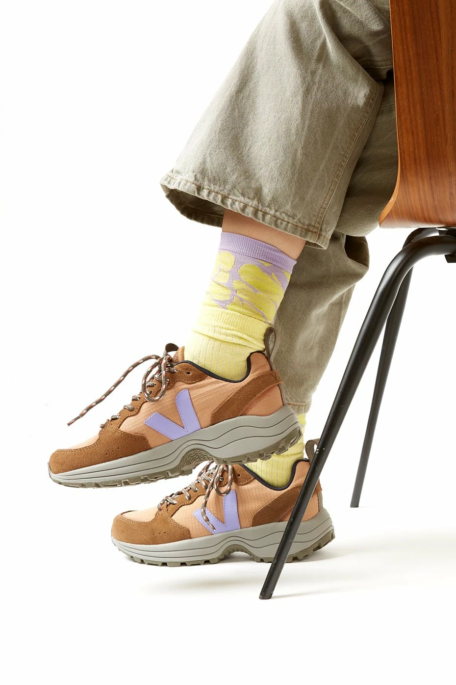 Veja Desert Lavender Venturi Ripstop Trainer Womens