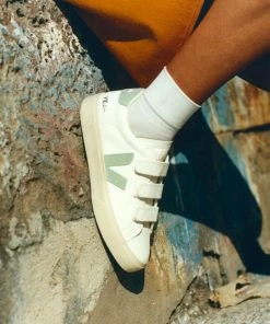 Veja Extra White Matcha Recife Logo Trainers Womens