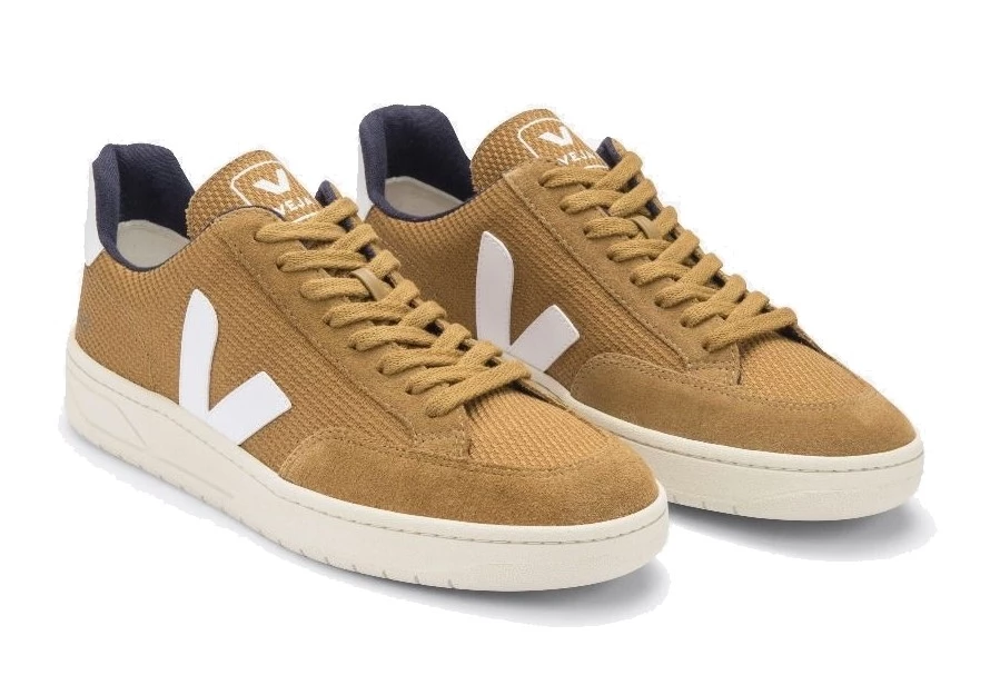 Veja Veja V-12 Mesh Sneaker Tent & White