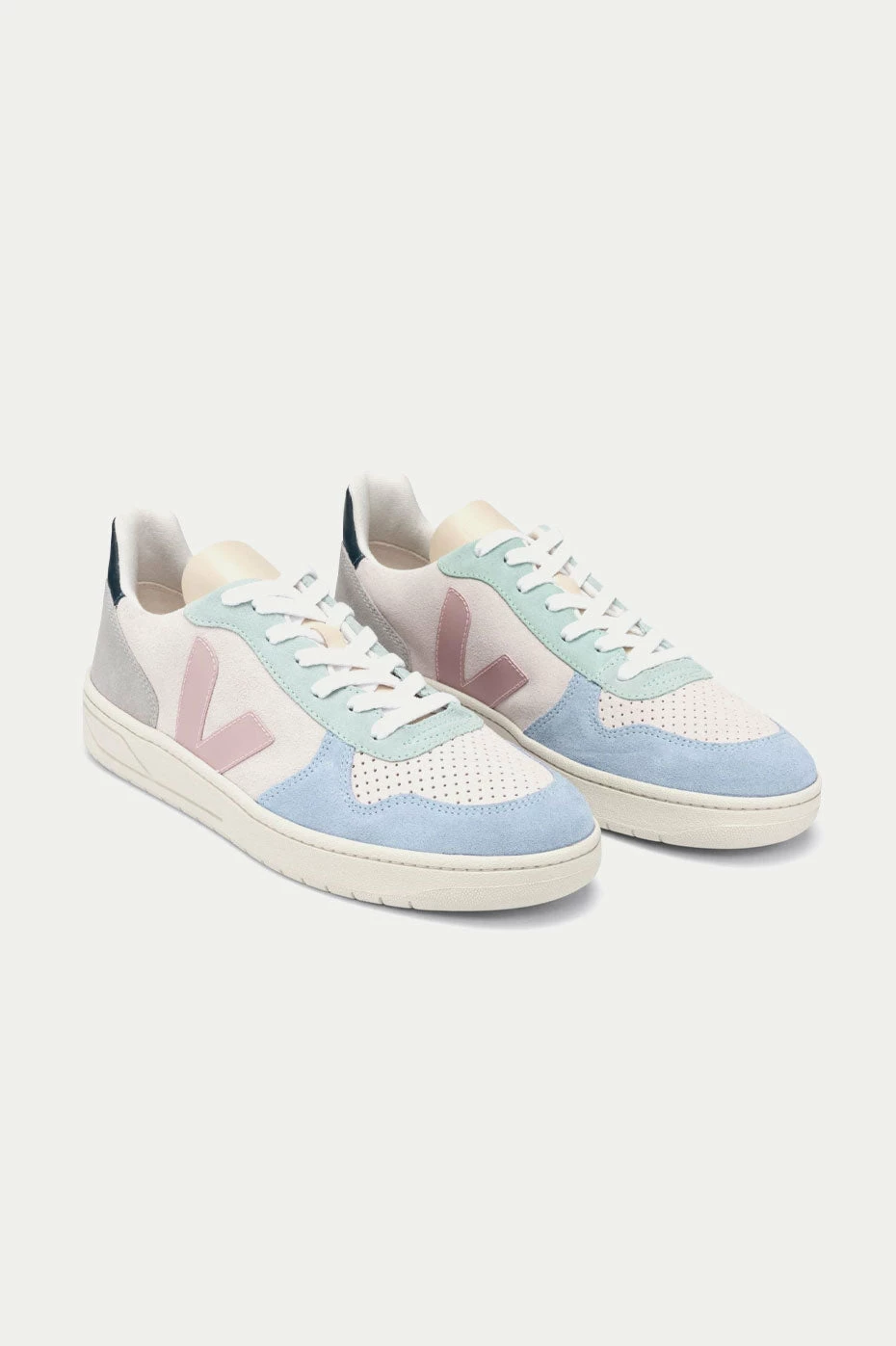 Veja Multico Natural Babe V-10 Suede Trainer Womens