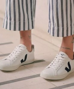 Veja Campo Chromefree Leather White Black Trainers