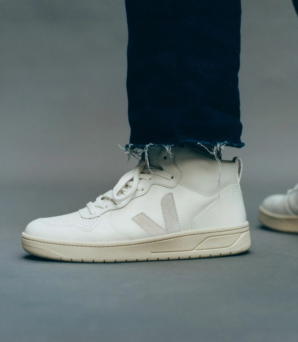 Veja V-15 Leather Extra White Natural Sneaker