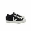 Veja Nova Canvas Black Pierre