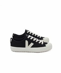 Veja Nova Canvas Black Pierre