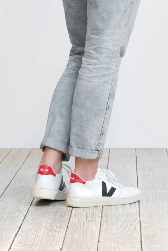 Veja Extra White Nautico Pekin Leather V-10 Trainers Shoes