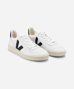 Veja V 10 Leather Trainer Mens(More colours available)