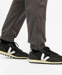 Veja Veja Rio Branco Vintage Runner Black, White & Grey