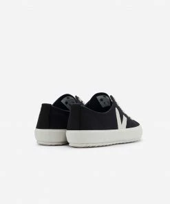 Veja Nova Canvas Black Pierre